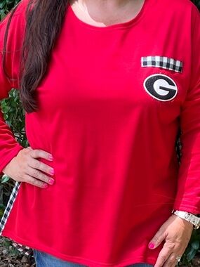 Red Long-Sleeve Women’s Tee with G Patch